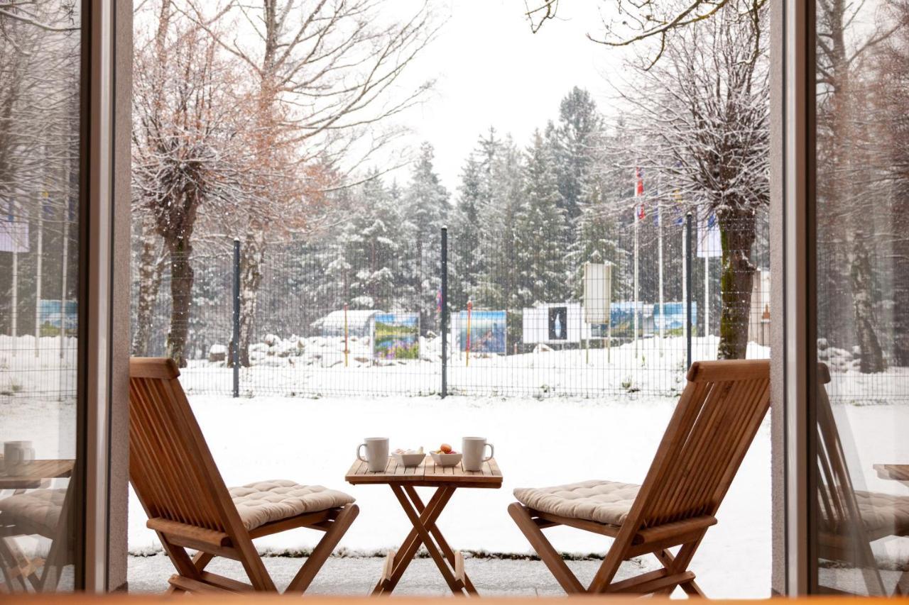 Chic Apartments With Balcony And Spa In Mojstrana Esterno foto