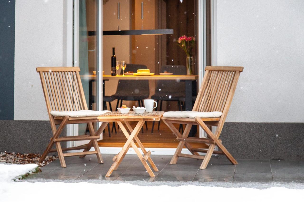 Chic Apartments With Balcony And Spa In Mojstrana Esterno foto
